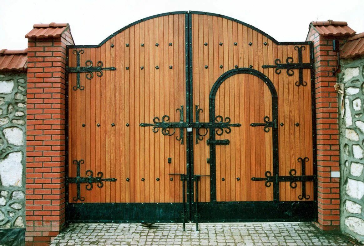 Примеры ворот для собственного дома Ворота с калиткой для частного дома House gate design, Gate design, Gate wall de