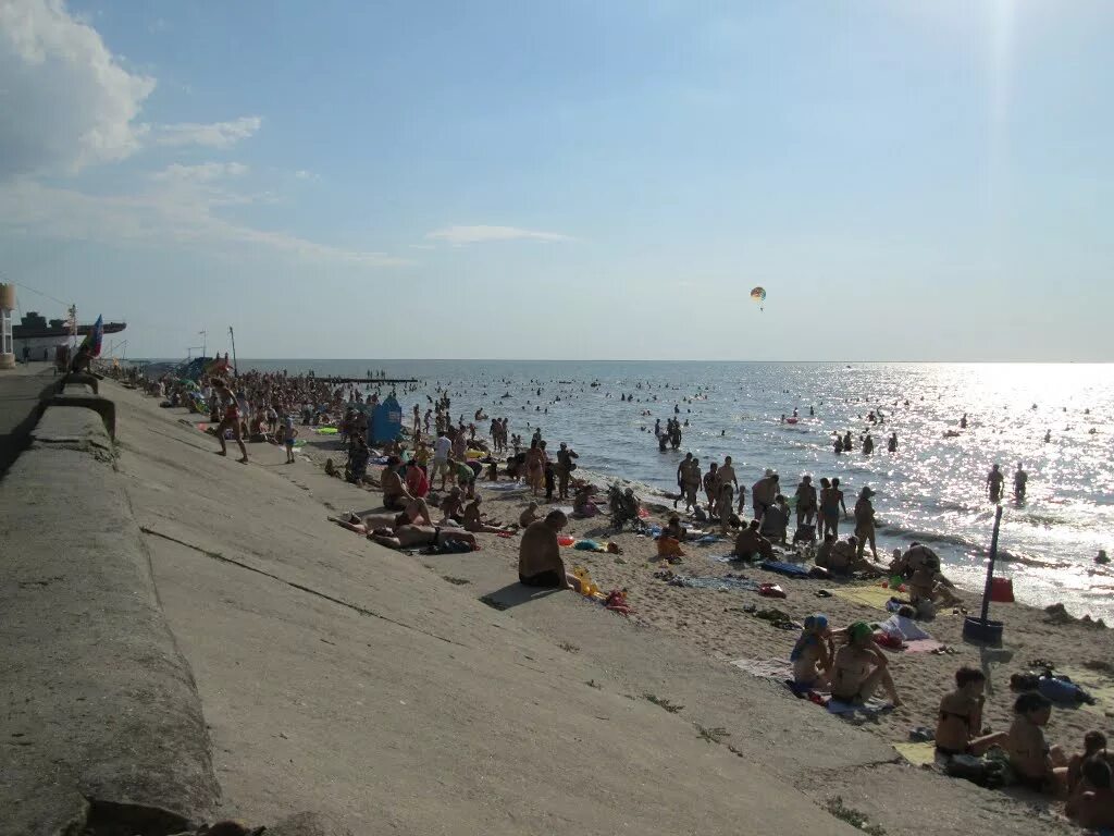 Приморско ахтарск фото пляжа набережной Фото На "корабле" летом в городе Приморско-Ахтарск