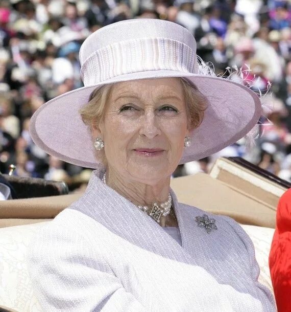 Принцесса александра кентская фото Pin on My Style Princess alexandra, Royal ascot, Alexandra