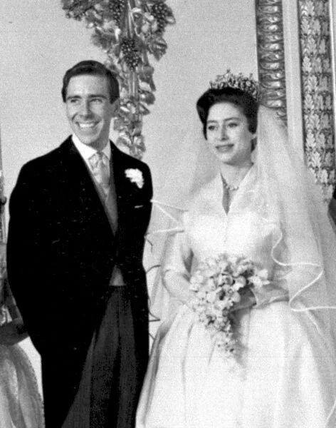 Принцесса маргарет и питер фото Princess Margaret and Anthony Armstrong-Jones on their wedding day, 6 May 1960. 