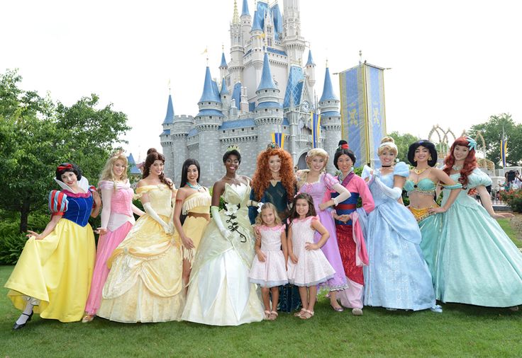 Принцессы сегодня фото Merida Crowned as the Eleventh Disney Princess at Magic Kingdom Park Disney worl