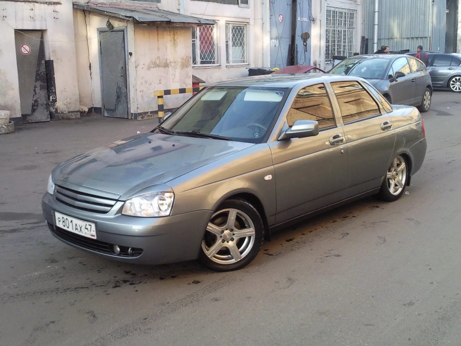 Приора кварц седан тюнинг А вот и новые фото - Lada Приора седан, 1,6 л, 2008 года фотография DRIVE2