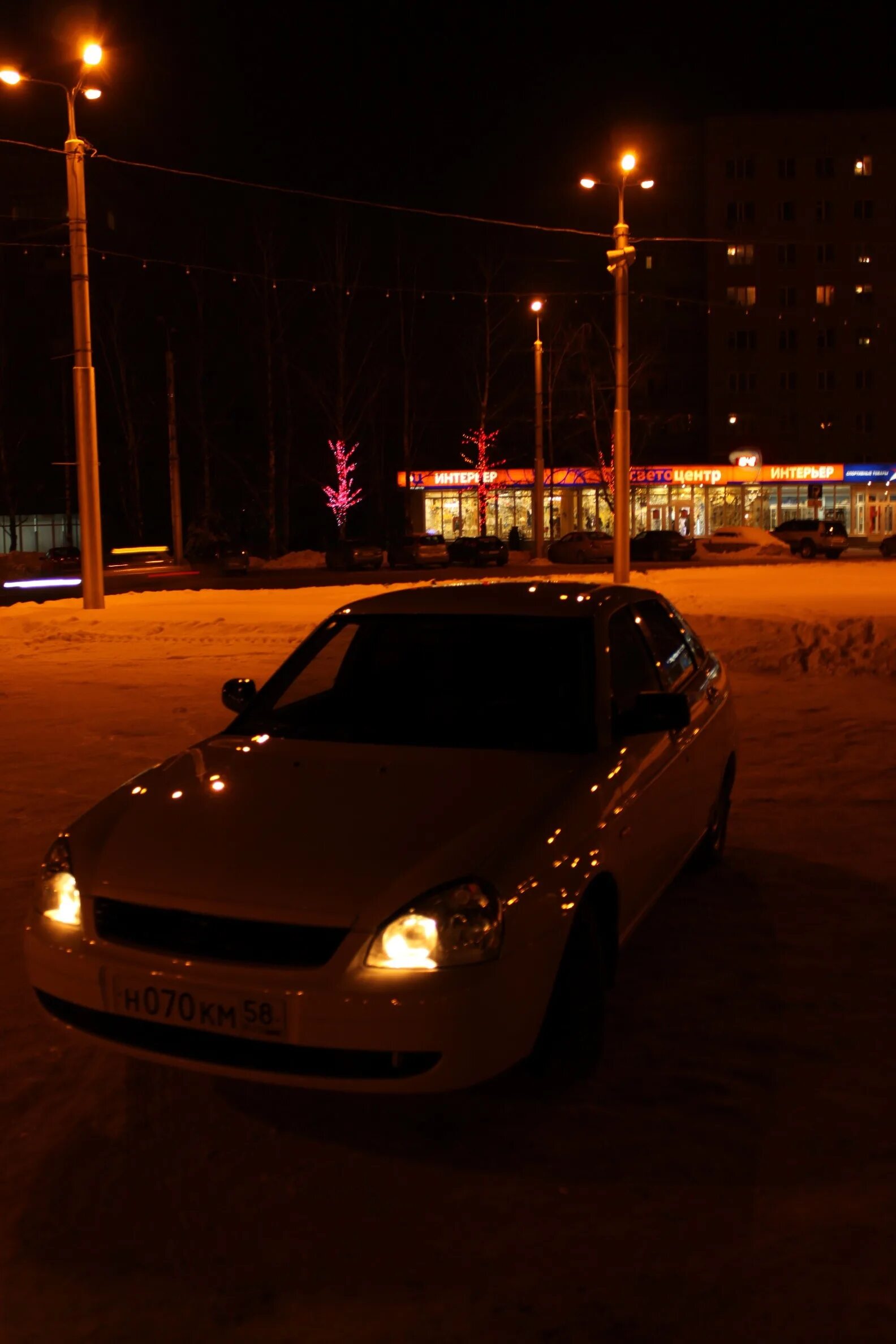 Приора ночью фото Ночные фотографии - Lada Приора хэтчбек, 1,6 л, 2010 года фотография DRIVE2