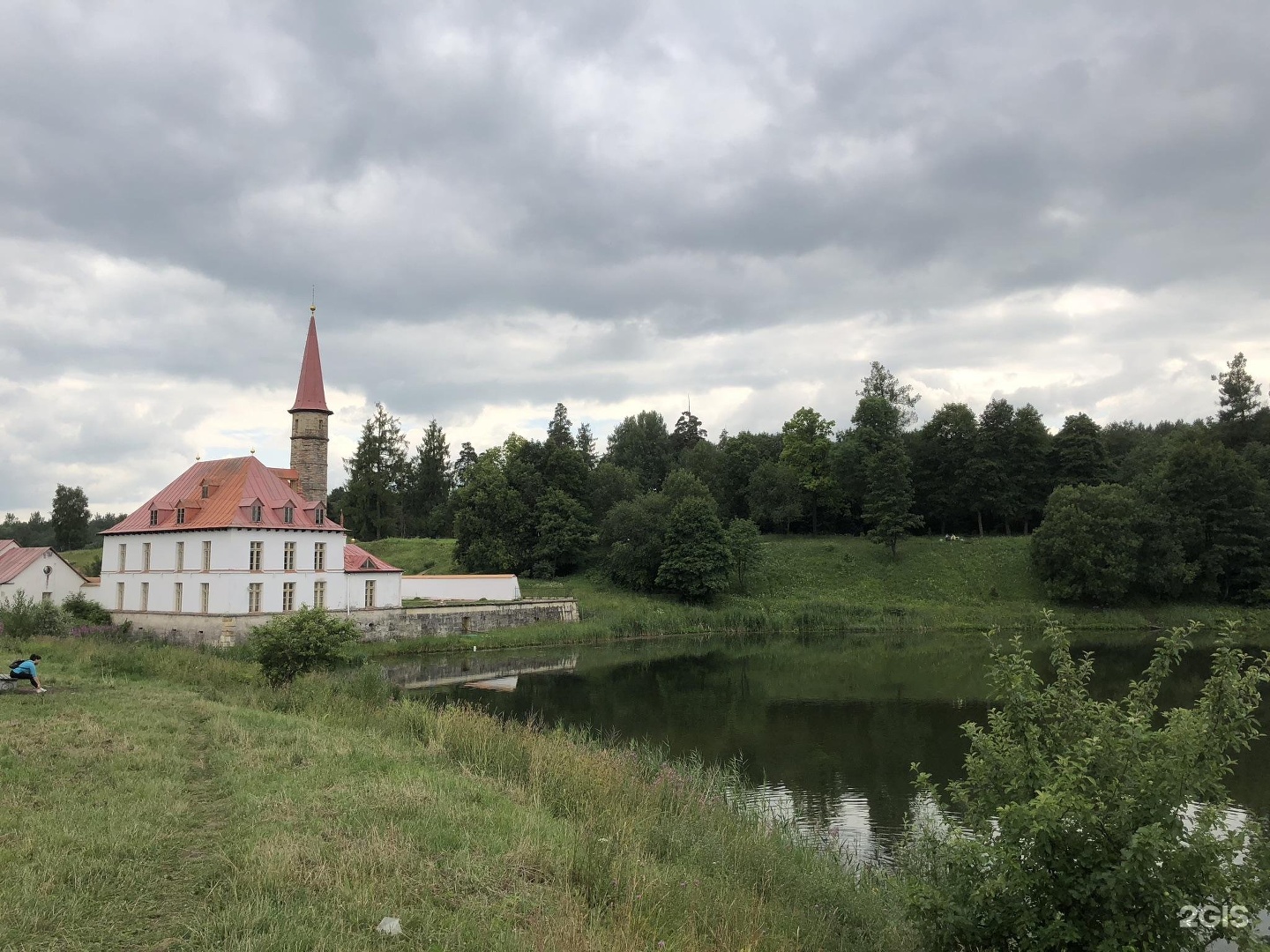 Приоратский дворец ул чкалова 22а фото Приоратский дворец ул чкалова 22а гатчина фото