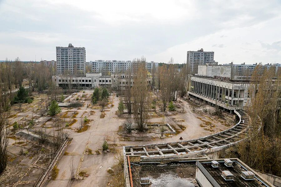 Припять сегодня фото Что осталось от Припяти и Чернобыльской АЭС под саркофагом. Фотогалерея - РБК