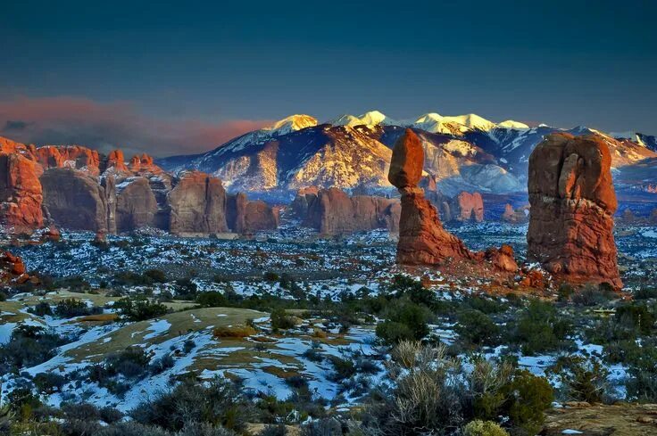 Природа америки фото Arches Balancing Rock - Arches National Park Utah by Norm Erikson 2048 x 1362 Ar