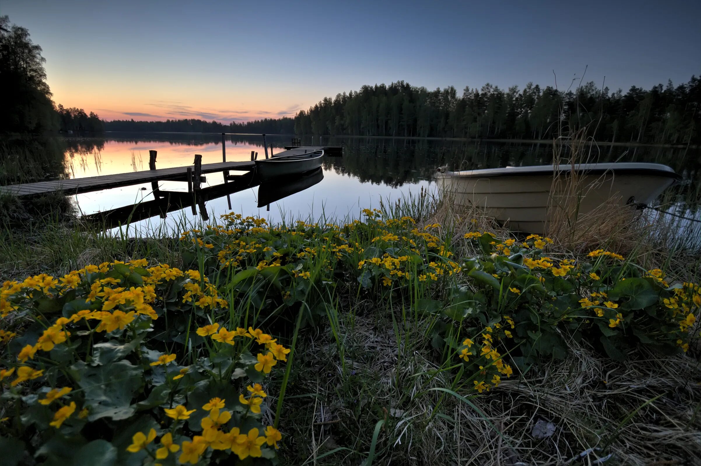 Природа финляндии фото Скачать обои озеро, лодки, вечер, причал, Финляндия, lake Lummenne, раздел пейза