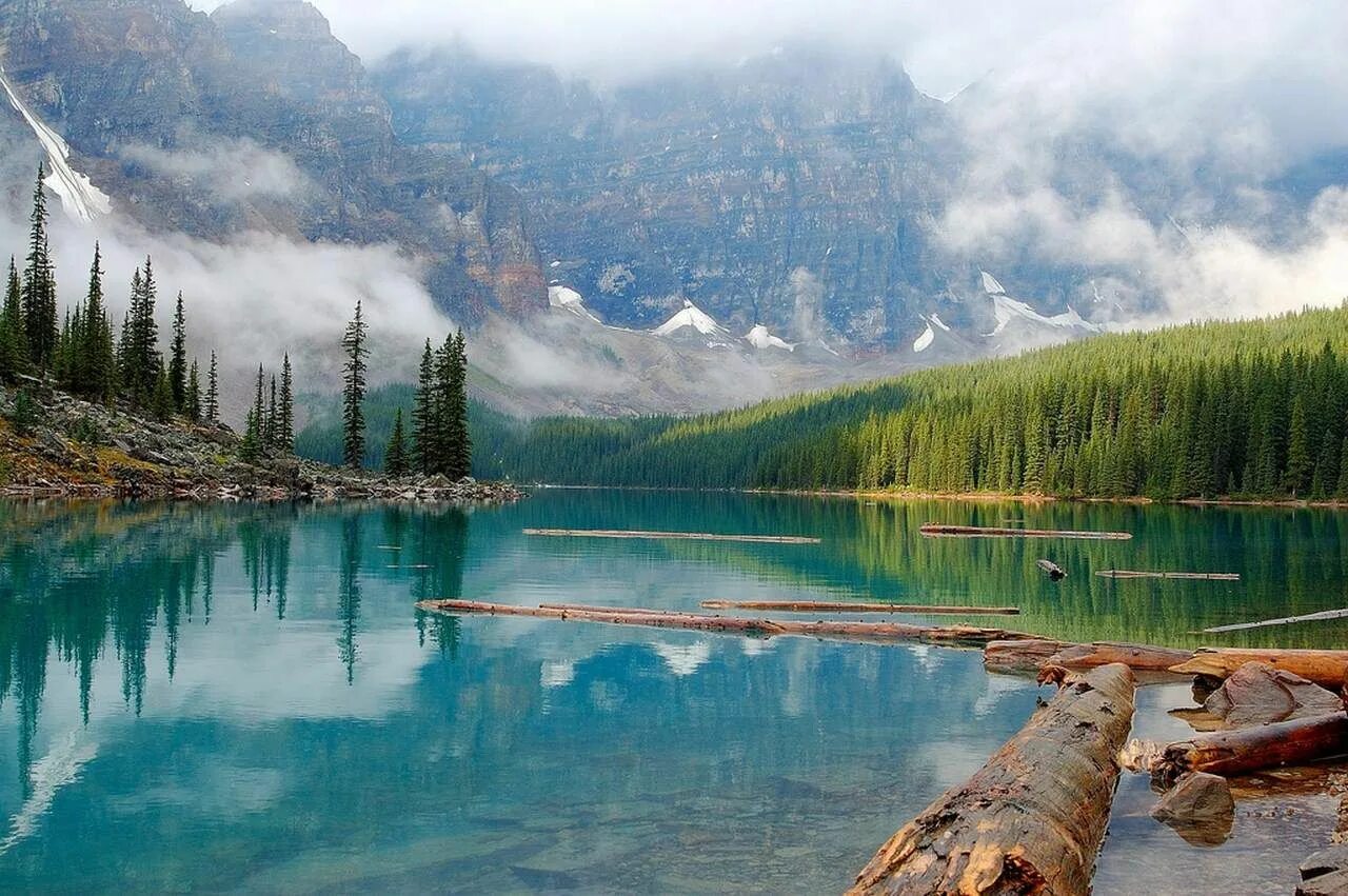 Природа фото самые красивые места россии Moraine-Lake-Alberta-Canada Weird facts, Canada photos, Fun facts