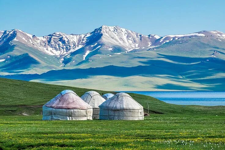 Природа казахстана фото и картинки A Trek to Song-Kol Lake in Kyrgyzstan: Yurts, Mountains, and Wildflowers Tourist