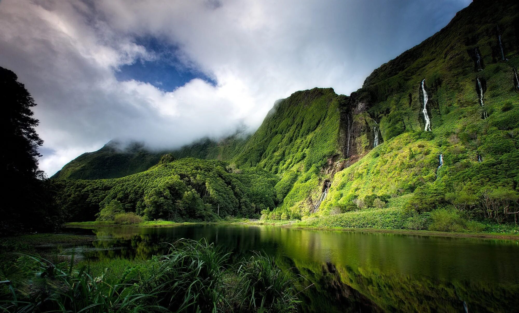 Природа редкая фото Wallpaper : green, nature, landscape, clouds, water 2000x1208 - WallpaperManiac 