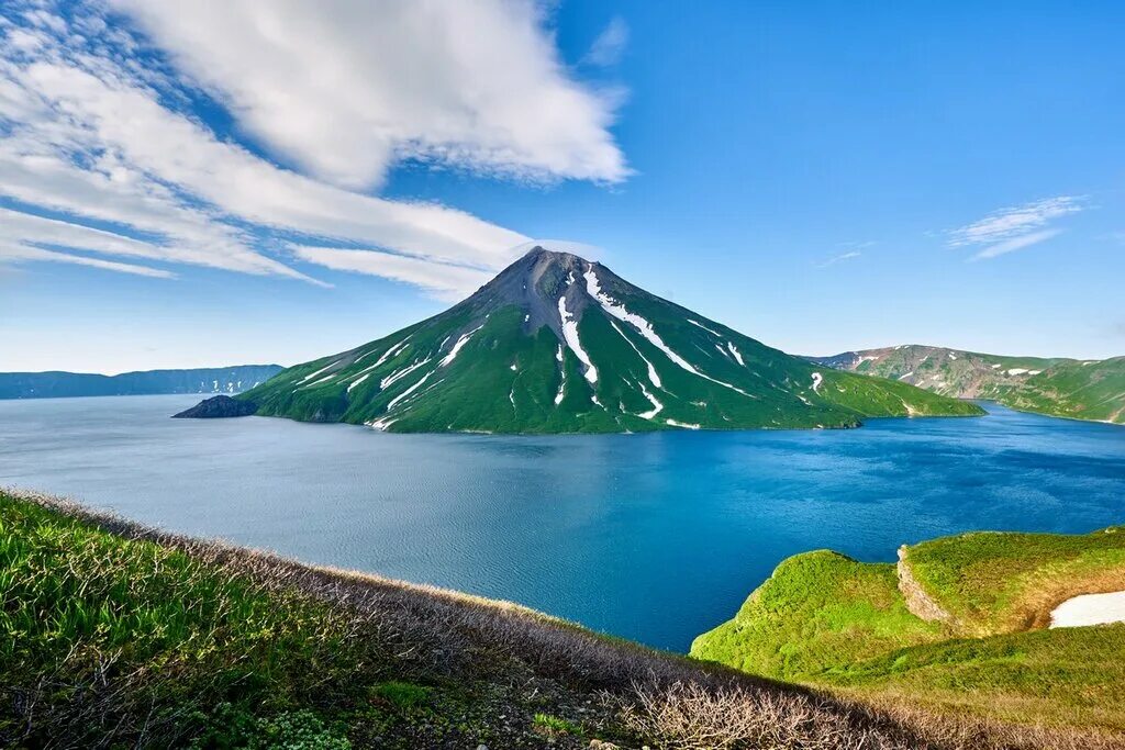 Природа сахалина фото самые красивые Вулкан Креницына 1325 м, volcano, Sakhalin Region, Severo-Kurilskiy gorodskoy ok