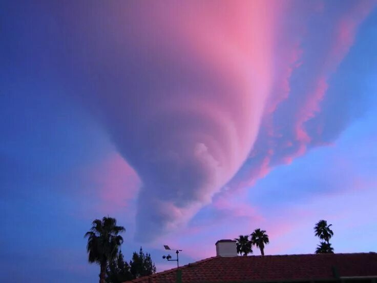 Природные явления фото Pin on LANDSCAPES Clouds, Mammatus clouds, Lenticular clouds