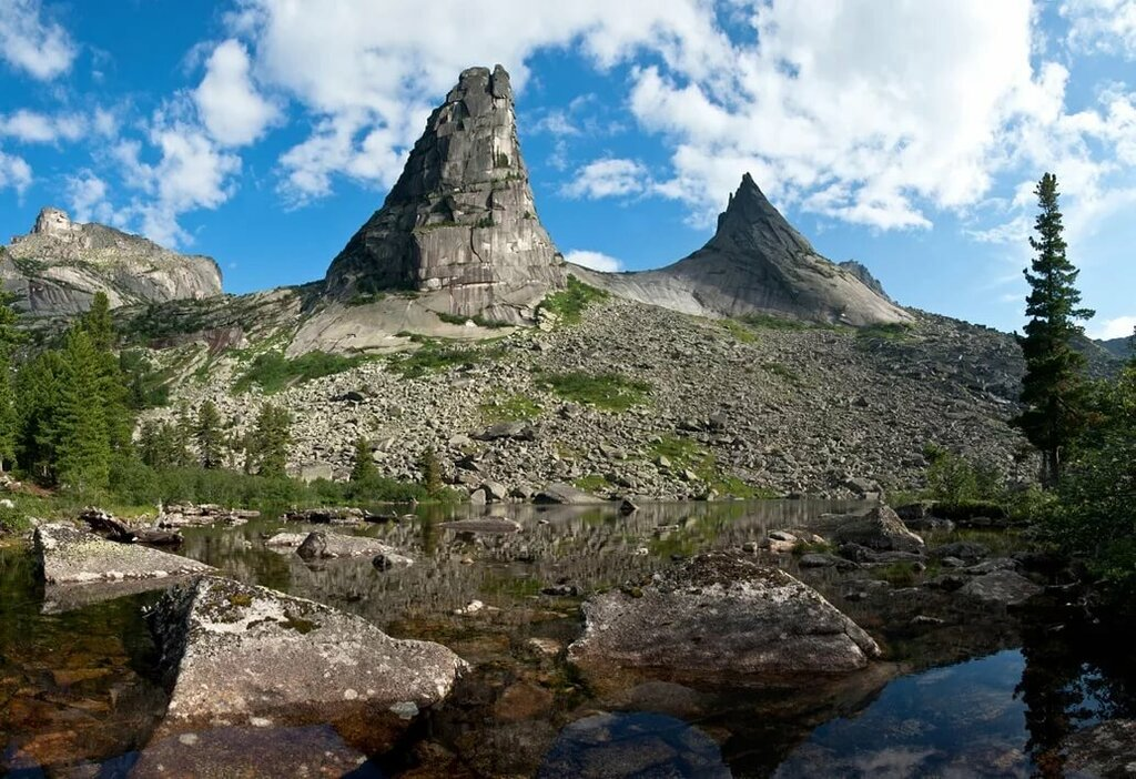 Природный парк ергаки фото Сибирская Швейцария, необыкновенные горы и крупнейшая в России ГЭС. 5 причин пое