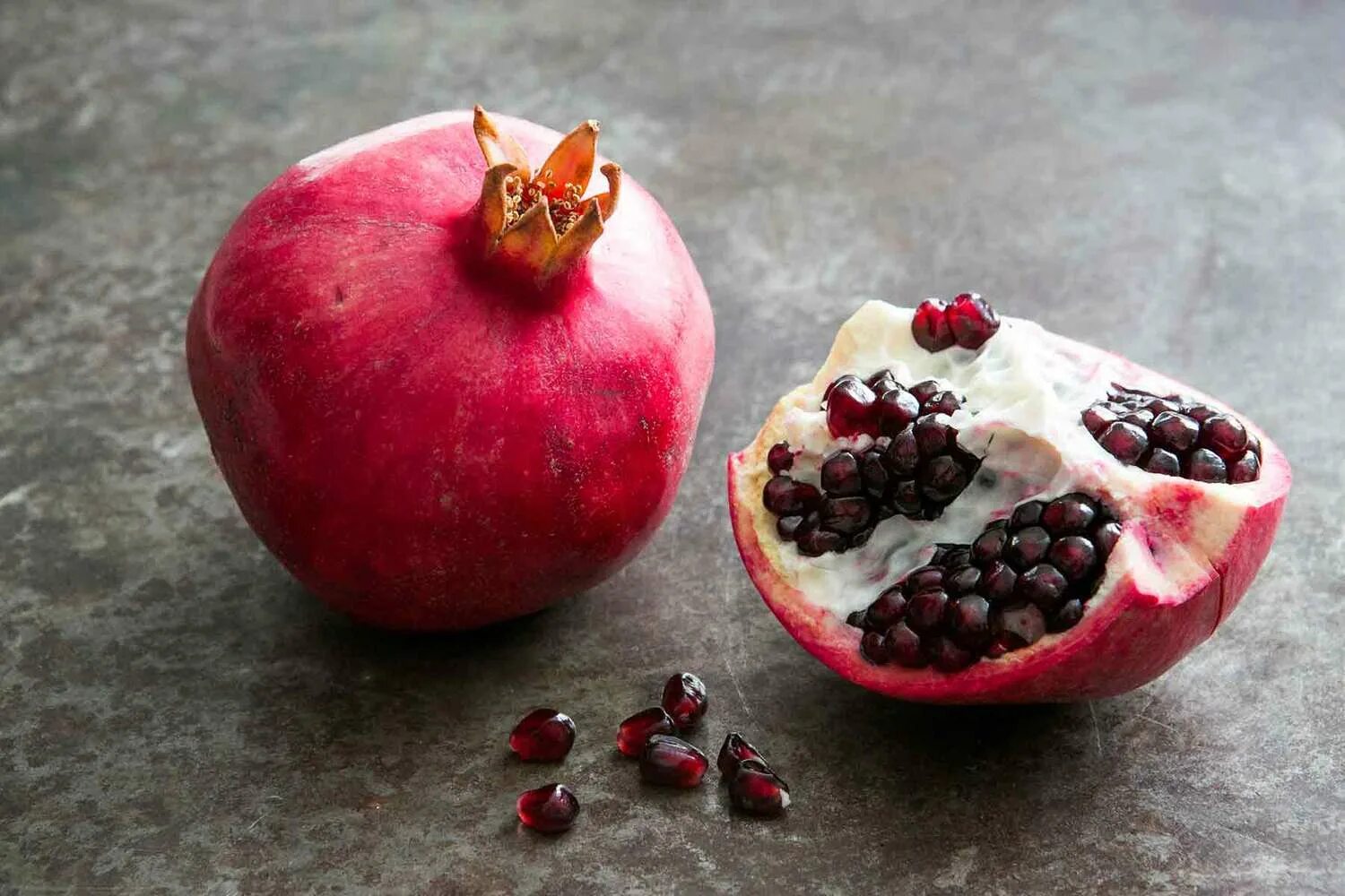 Природный синий гранат фото цены How to Cut and De-Seed a Pomegranate