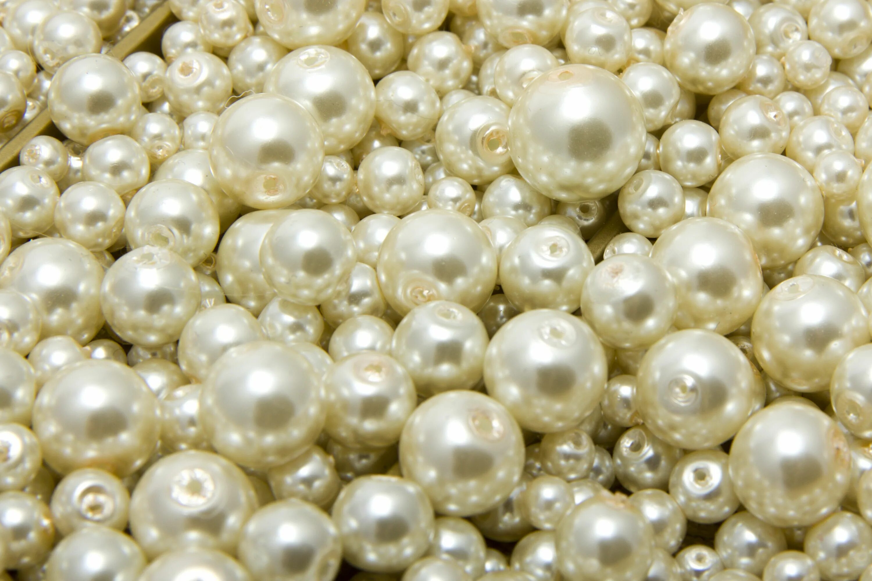 Природный жемчуг фото Keep your jewelry out of the kitchen! Did you know that pearls can melt in vineg