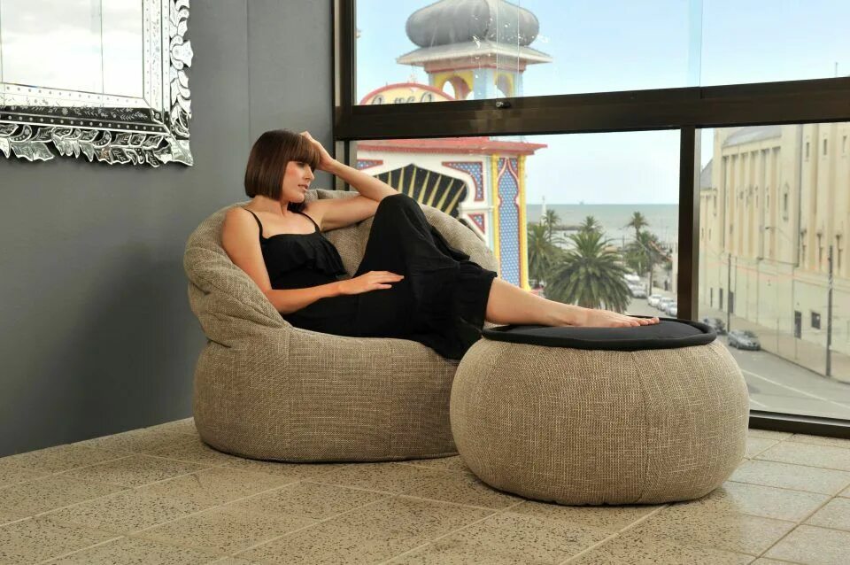 Приросла к дивану фото Cocoon yourself from the world in this beautifully secure & inviting bean bag so