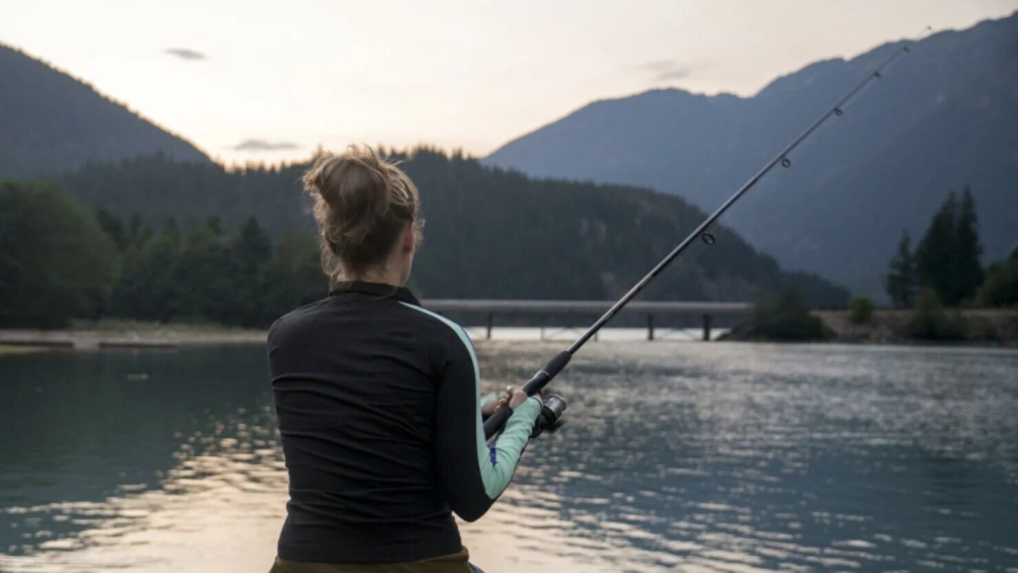 Приснилось что ловлю рыбу на удочку женщине This Is The Best Fishing Spot In Tennessee iHeart