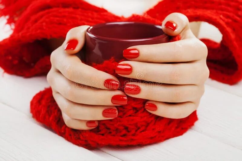 Приснился красный маникюр Red Manicure with a Cup of Tea Stock Photo - Image of knitting, beautiful: 82871