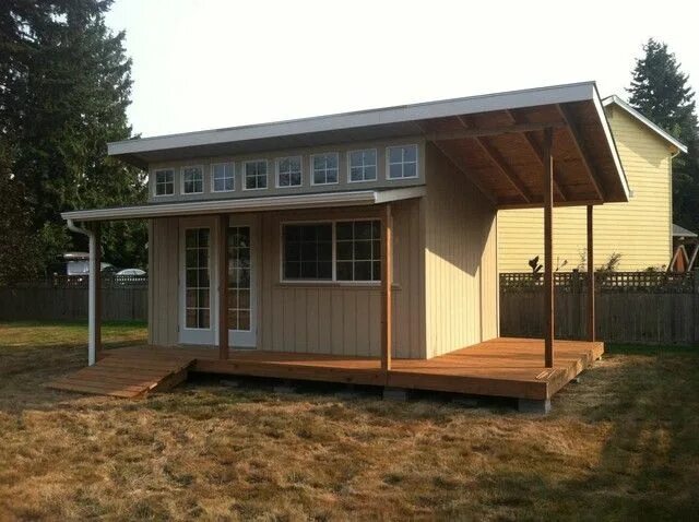 Пристрой с односкатной крышей фото Lofty Shed with Windows Above Shed homes, Shed makeover, Backyard shed