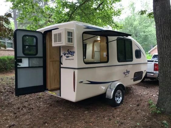 Прицеп дача фото "Lil' Snoozy" Small Travel Trailer—Dimensions : Over All: Length 18 ft. 6 in. (e