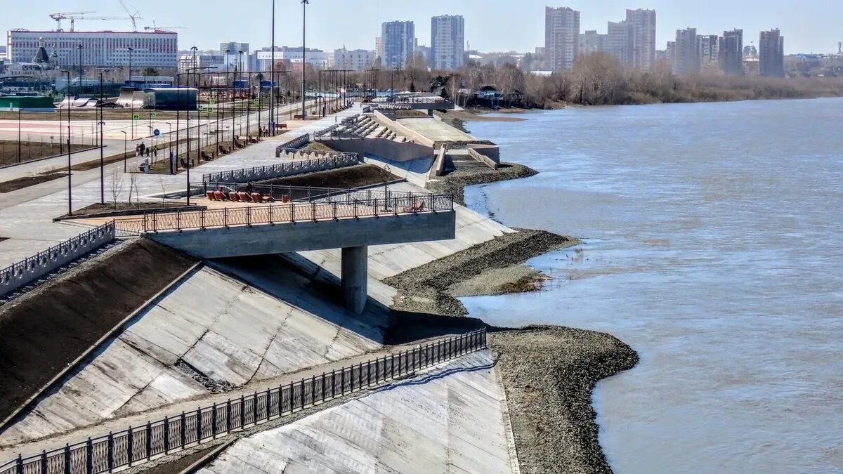 Притомская набережная кемерово фото Сравнение двух столиц Кузбасса --Кемерова и Новокузнецка, какой из городов больш