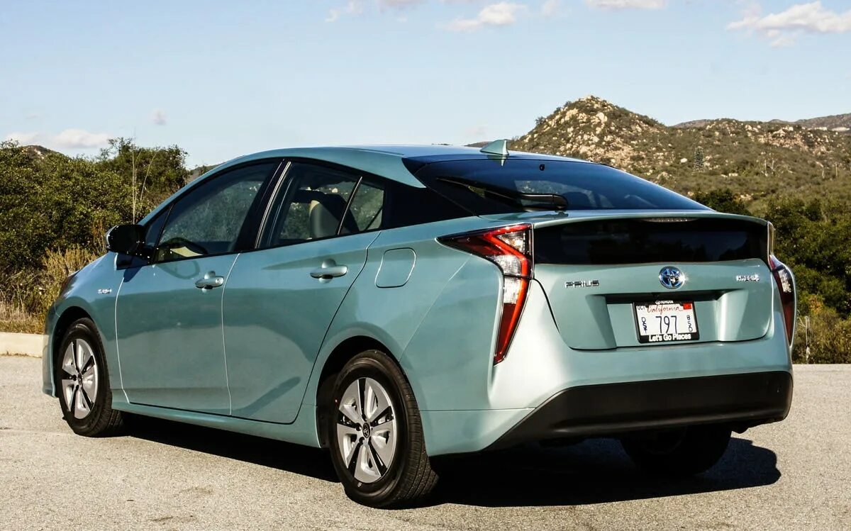 Приус 50 фото Toyota gives new Prius an ample style upgrade (pictures) - CNET