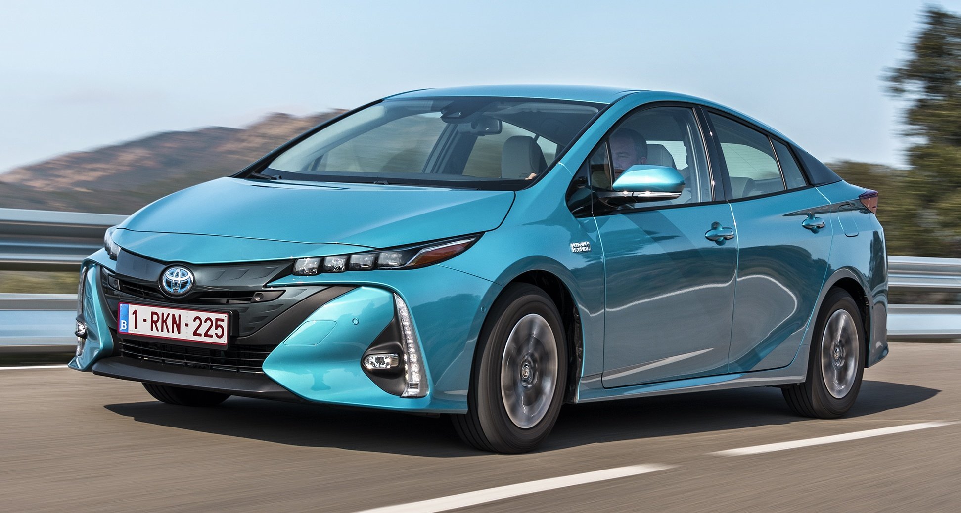 Приус 50 фото 2017-prius-phv-aqua-dynamic-17 - Paul Tan's Automotive News