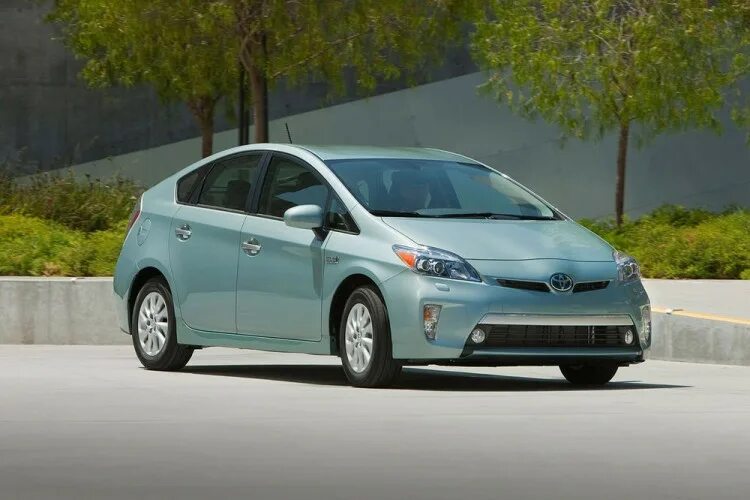 Приус машина фото Комплект доводчиков дверей Rulium для Toyota Prius 2011-2017 купить во Владивост