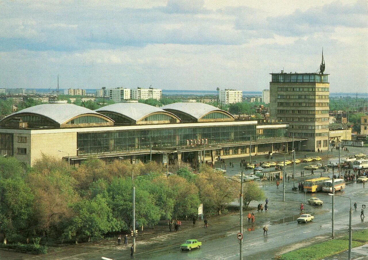 Привокзальная площадь челябинск фото Zheleznodorozhny vokzal Chelyabinsk, train station, Russia, Chelyabinsk, Privokz