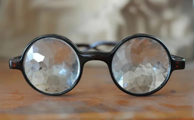 Призматические очки фото Kaleidoscope glasses by Future Specs. Kaleidoscope glasses, Glasses, Eyewear des