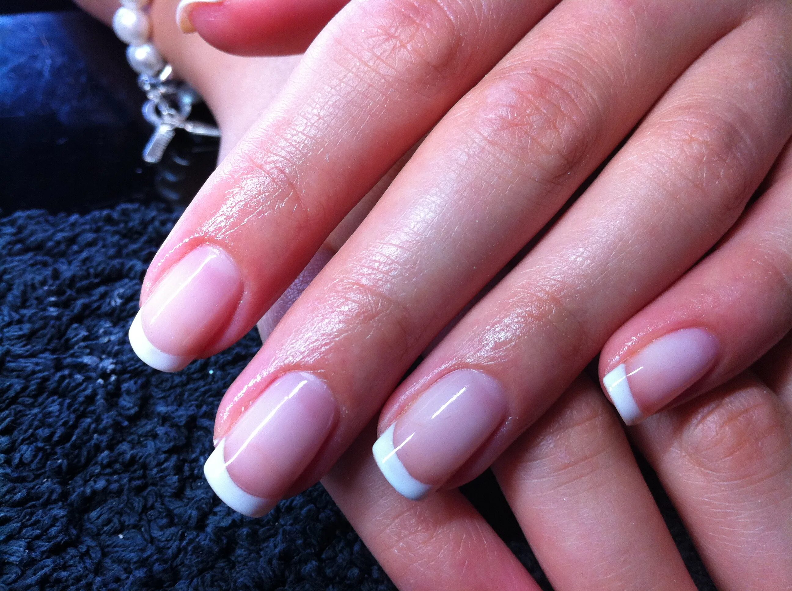 Про френч маникюр Things You Must Know Before Getting a Permanent French Manicure - SweetieBomb