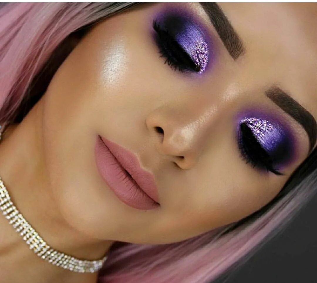 Про красивый макияж Tonos lila Dramatic eye makeup, Purple eye makeup, Glitter eye makeup