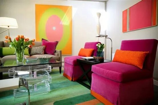 Про цвет в интерьере Split Complementary Color Scheme. This room uses different shades of pink, orang