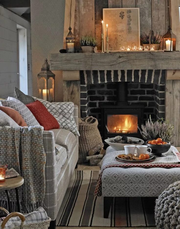 Про уют интерьеры Warm and Cosy Living Room with Rustic Fireplace Cosy living room, Cozy living ro