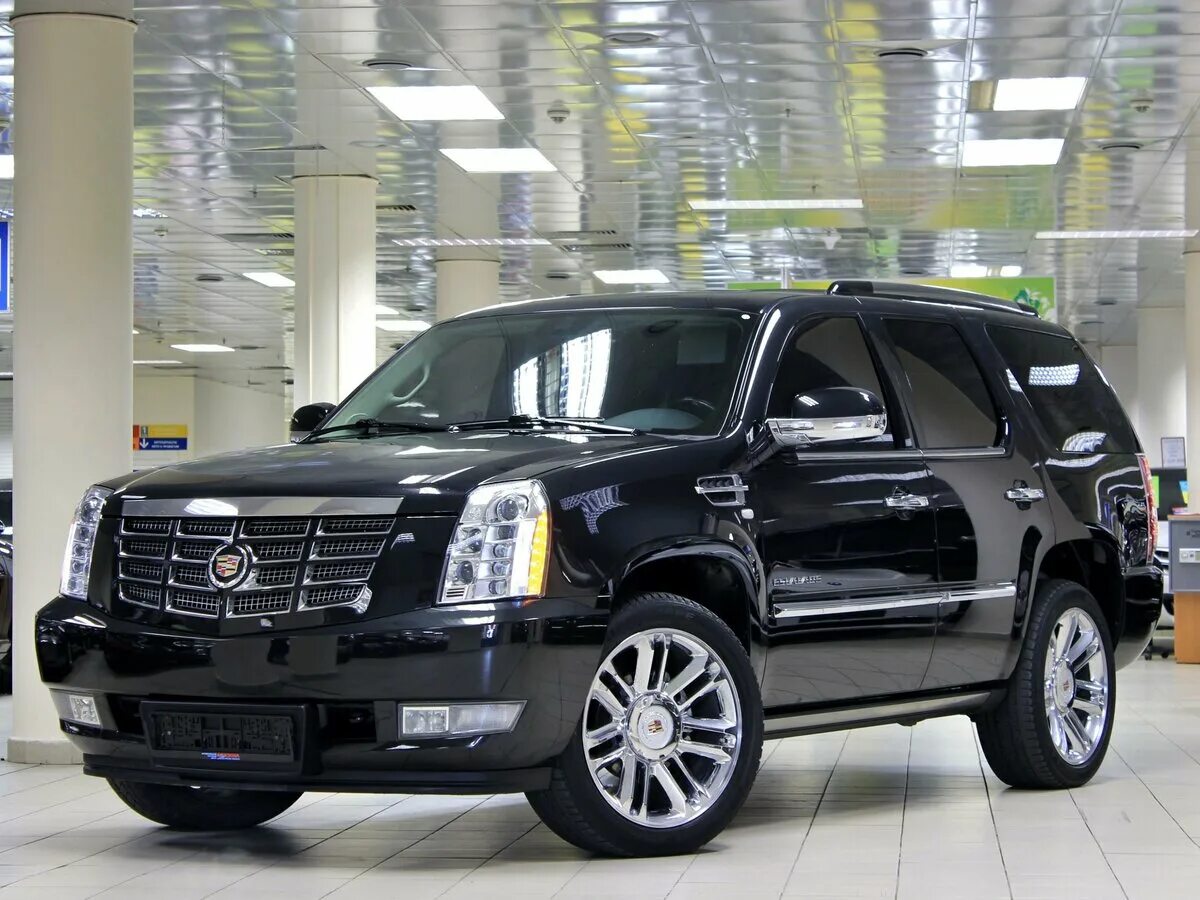 Продаем автомобиль фото цена Купить б/у Cadillac Escalade III 6.2 AT (409 л.с.) 4WD бензин автомат в Москве: 