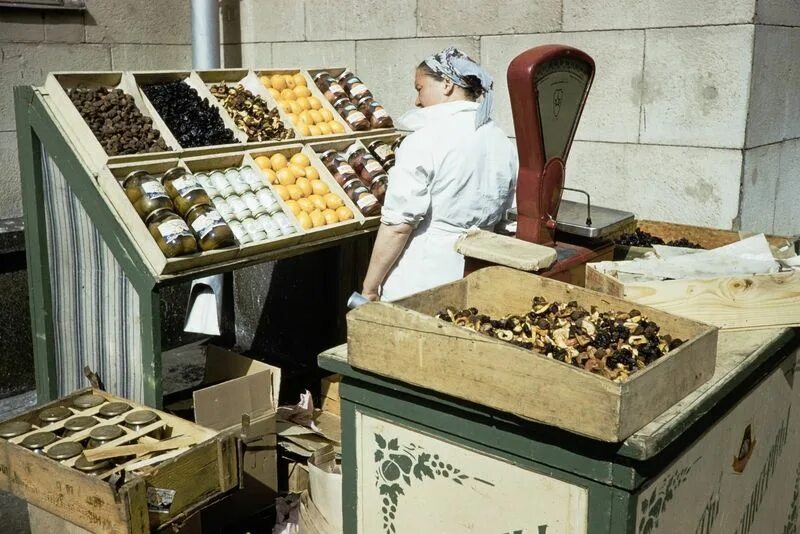 Продам фото советского Street Sellers in Soviet Moscow 1950s Moscow, American travel, Soviet