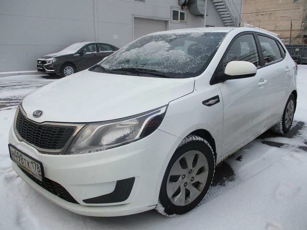 Продам киа рио цена фото омск Купить б/у Kia Rio III 1.4 MT (107 л.с.) бензин механика в Санкт-Петербурге: бел