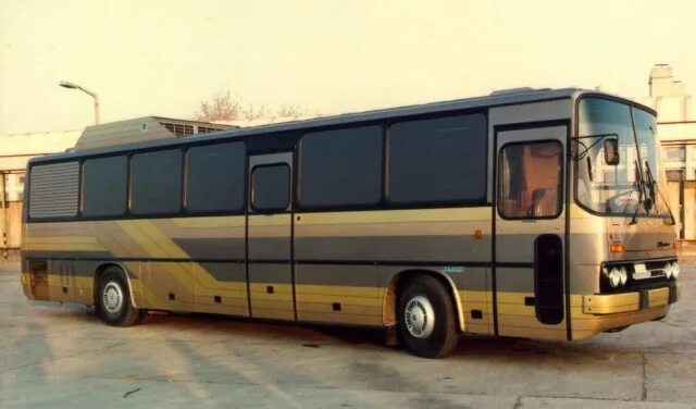 Продажа автобусов фото Памяти автора 200-й серии икарусов Ласло Финта. - Ikarus-256, 1990 года другое D