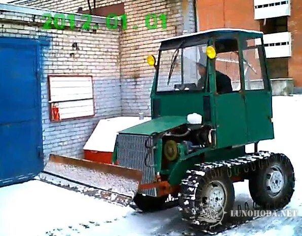 самодельный гусеничный трактор обзор MINI DOZER - YouTube Трактор, Самодельный, 