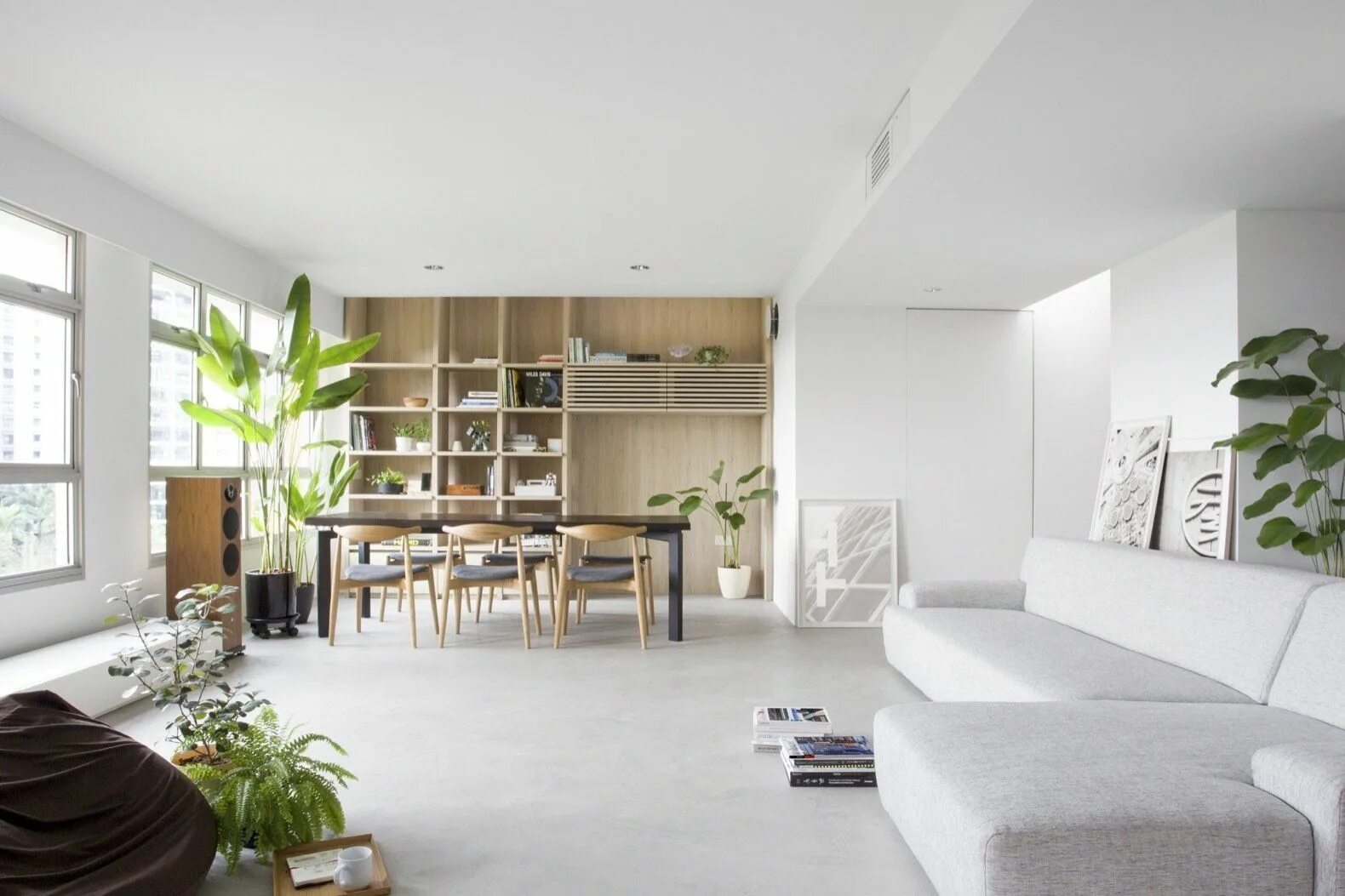 Продуманный дизайн интерьера A Japanese-Inspired Flat in Singapore Embraces Flexible Spaces Apartment design,