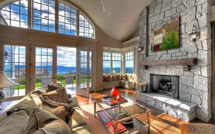 Windows define this gorgeous room with a view. We could definitely do mo. Contem