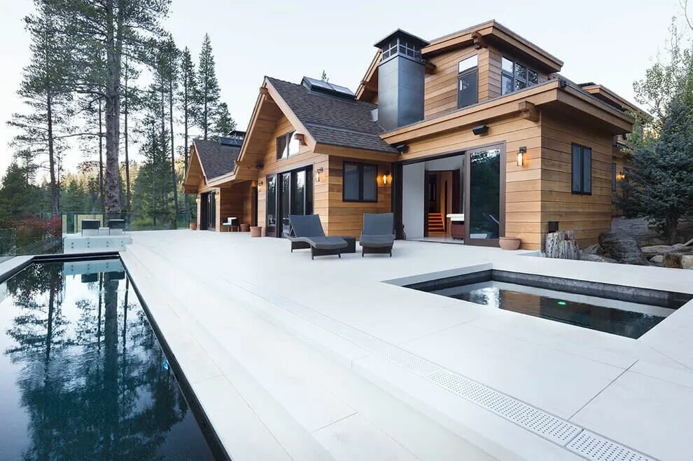 Проекты частных деревянных домов фото Home in Olympic Valley by Aspen Leaf Interiors HomeAdore House cladding, House e