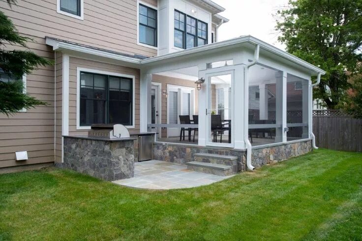 Проекты крыльца частного дома фото Best Ways to Utilize Your Screen Porch Year-Round in Bethesda, Maryland Porch de