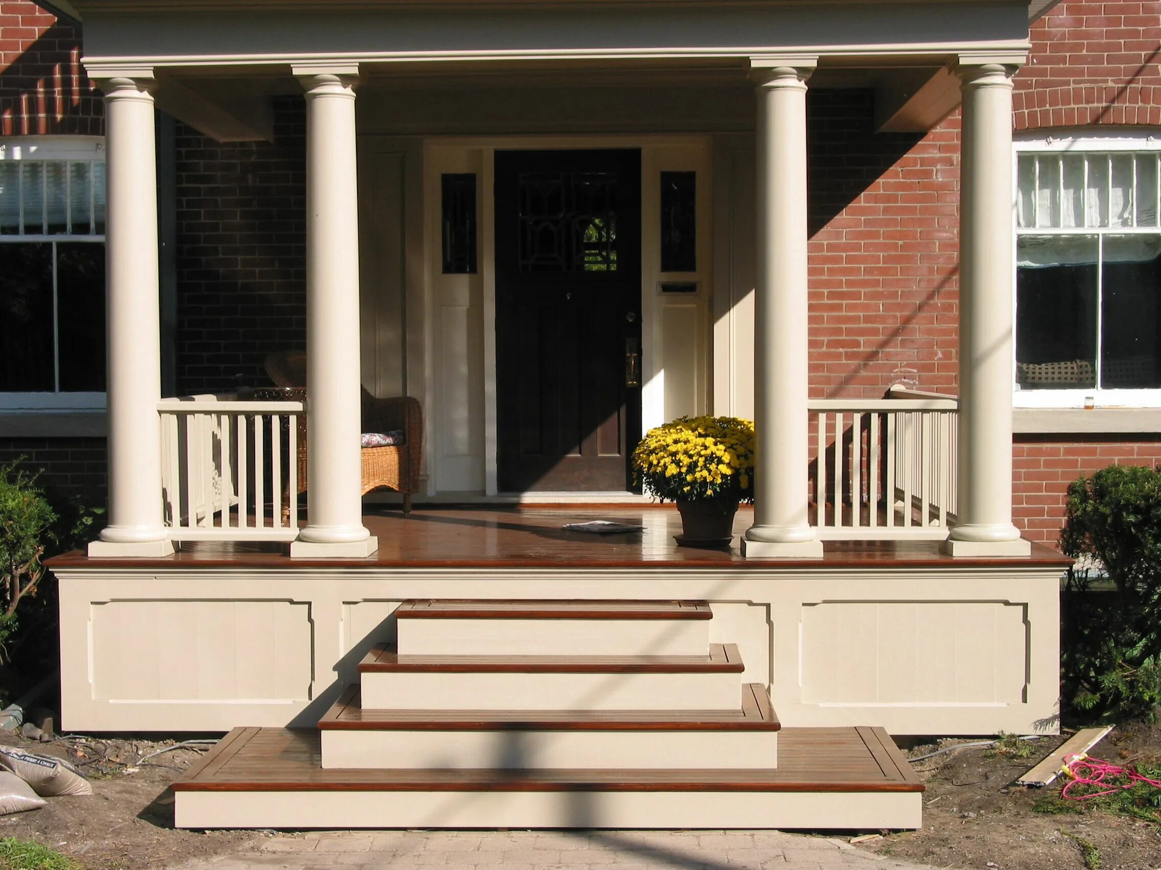 Проекты крыльца частного дома фото Porch steps, Front porch steps, Porch design