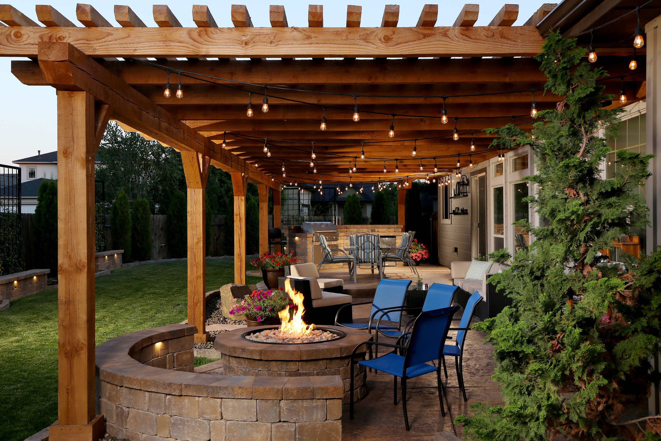 Проекты открытых веранд фото 23 Welcoming Patio Design Ideas (Photo Gallery) Rustic patio, Outdoor patio idea