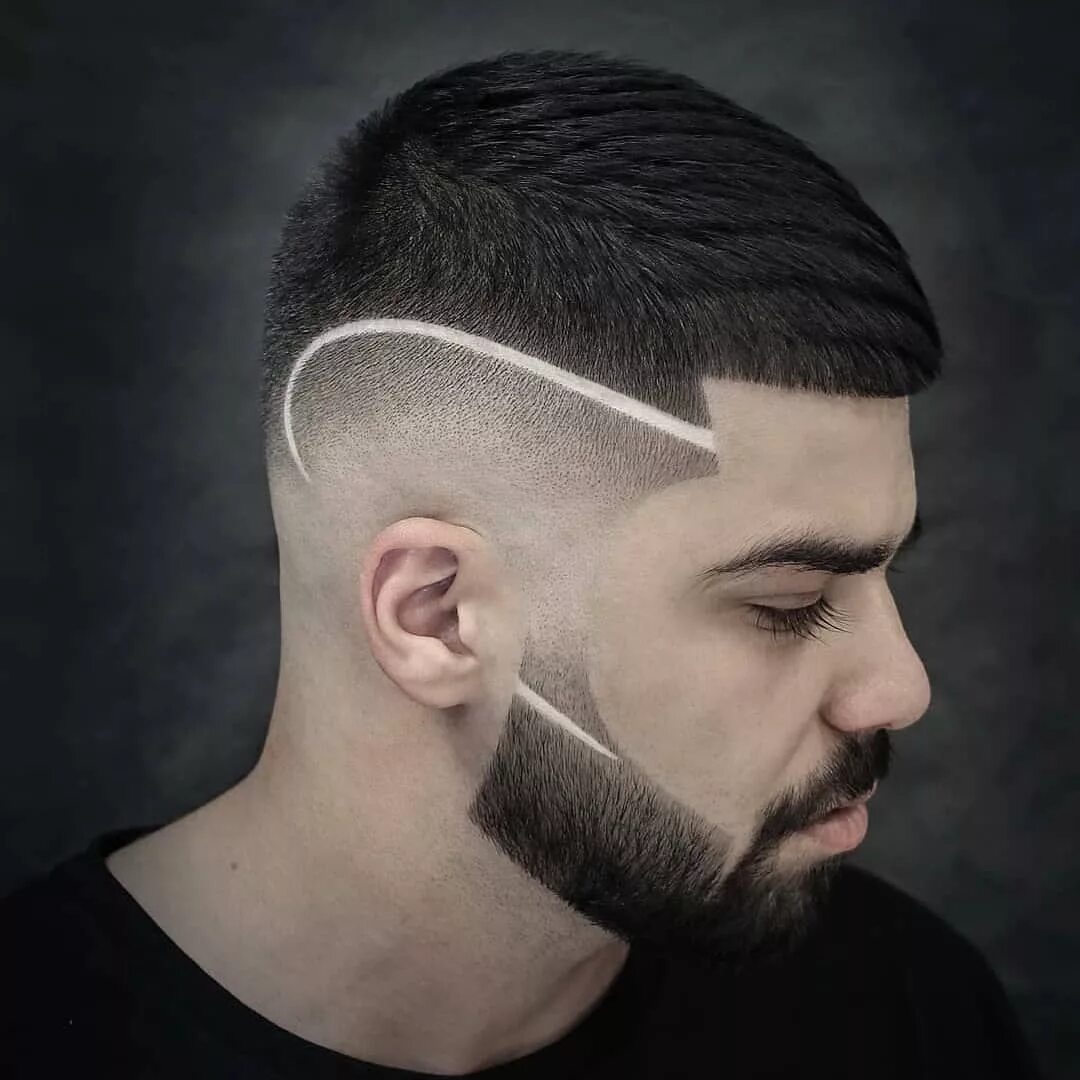 Профессиональная мужская стрижка La imagen puede contener: 1 persona, barba, primer plano y texto Haircuts for me