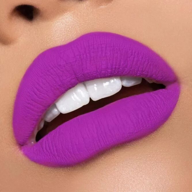 Профессиональный макияж губ 50 Trending Purple Lipstick Shades For 2024 Lip colors, Purple lipstick, Lipstic