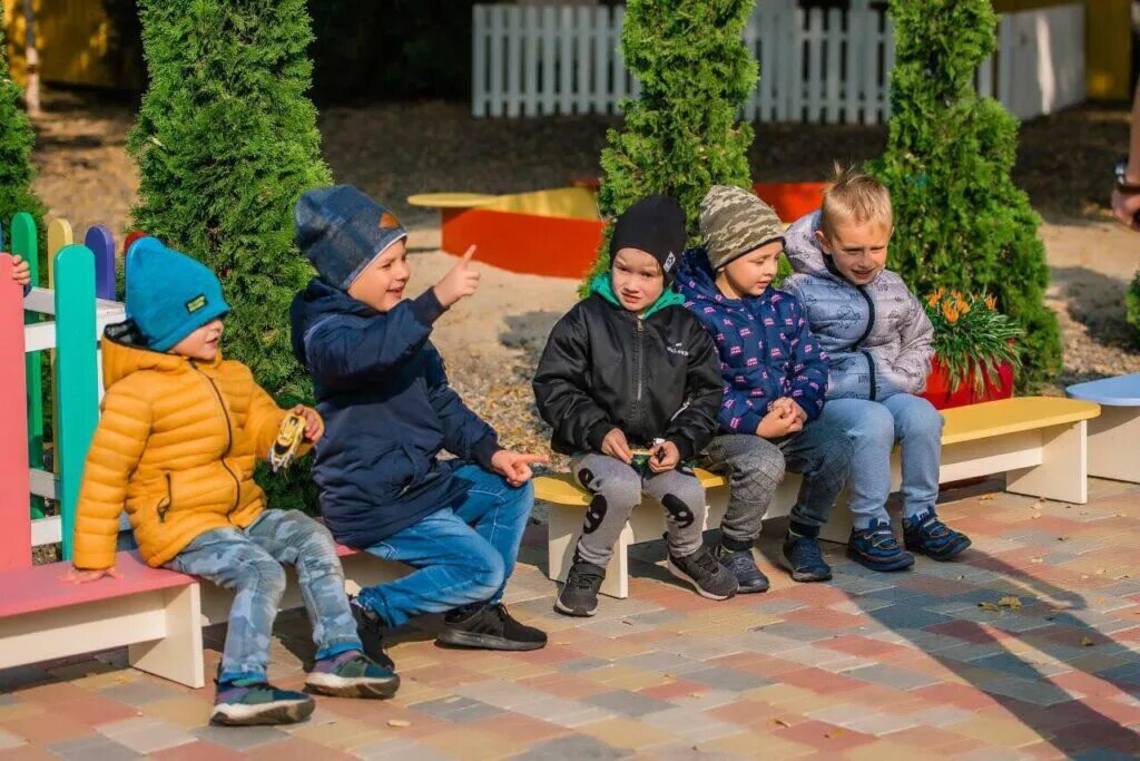 Прогулка детей в саду фото Время прогулки в саду