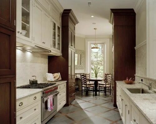 Проходная кухня в частном доме планировка Wyndmoor Residence Kitchen - Traditional - Kitchen - Philadelphia - by Hanson Fi