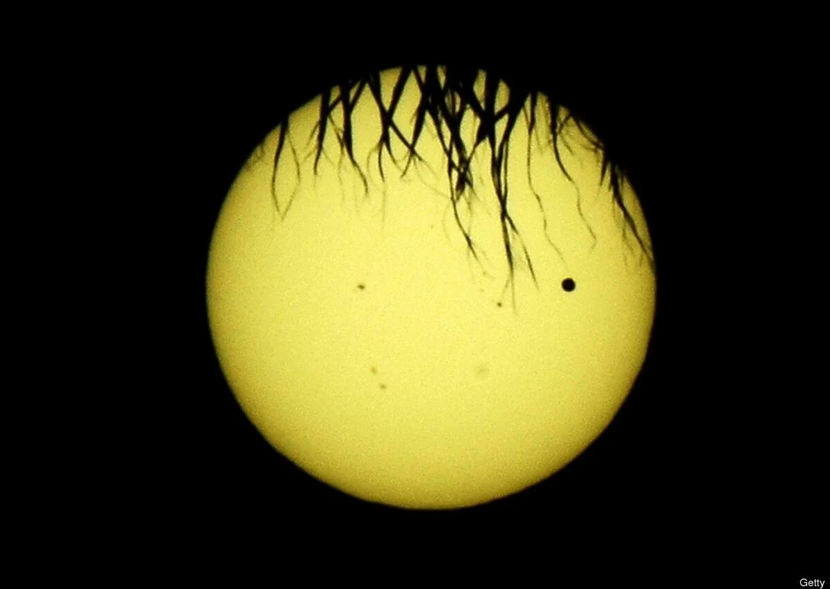 Прохождение венеры по диску солнца фото PHOTOS: Stunning Transit Of Venus Watched Around The World (With images) Venus, 